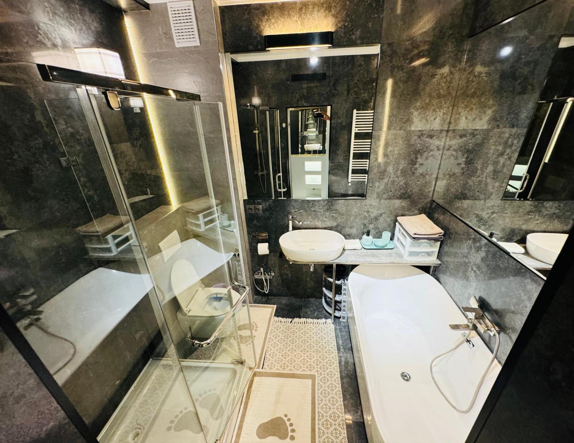 Rentnow Modern Lux Apartment In Centre Chisinau Exterior foto
